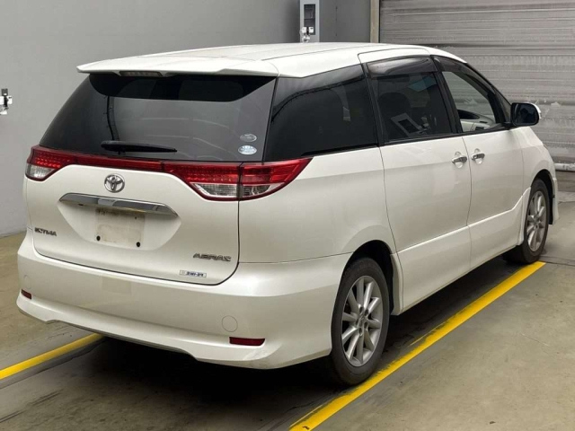 TOYOTA ESTIMA 2010