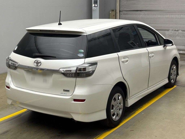 TOYOTA WISH 2016