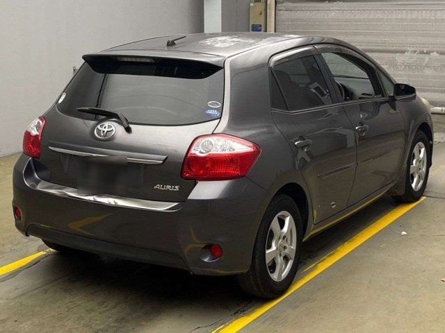 TOYOTA AURIS 2010