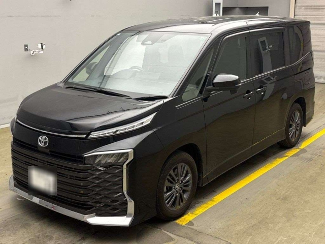 TOYOTA VOXY 2023
