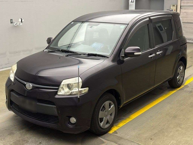 TOYOTA SIENTA 2011