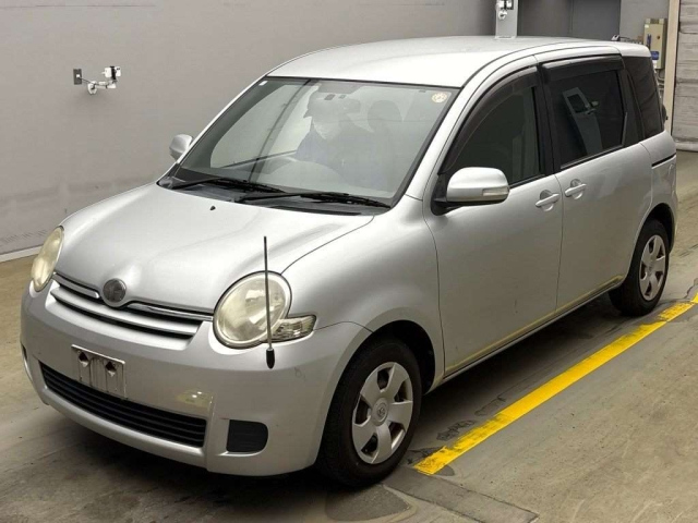 TOYOTA SIENTA 2009