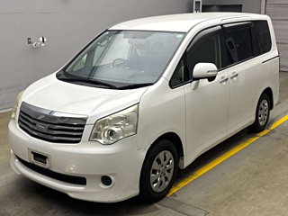 TOYOTA NOAH 2012