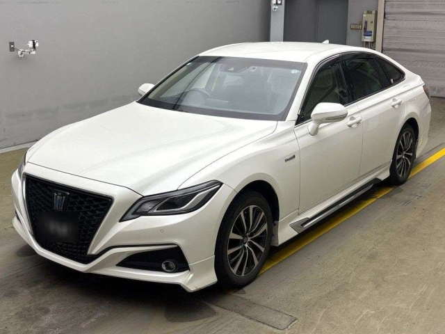 TOYOTA CROWN 2018