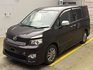 TOYOTA VOXY 2010