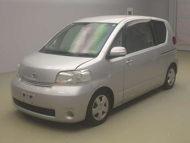 TOYOTA PORTE 2009
