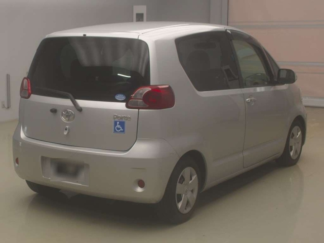 TOYOTA PORTE 2009