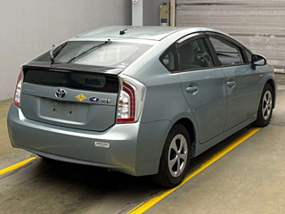 TOYOTA PRIUS 2015