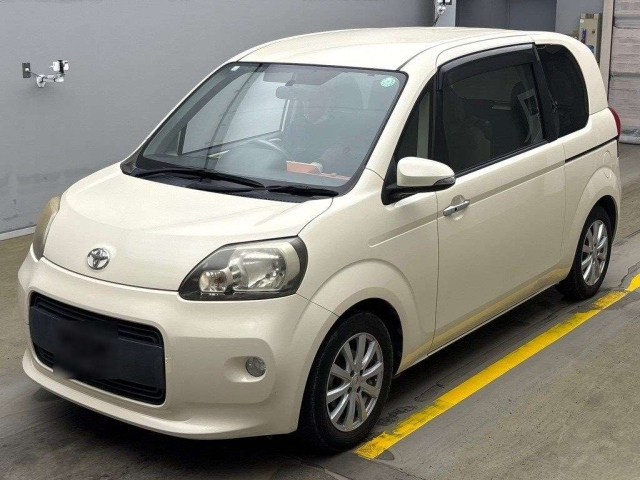 TOYOTA PORTE 2012