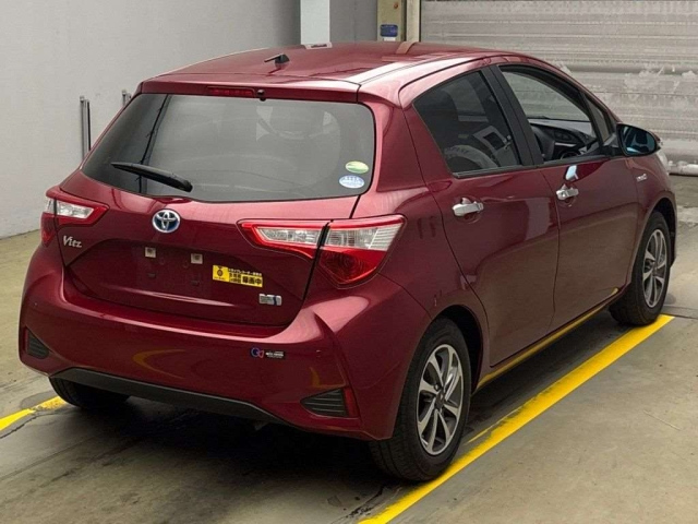 TOYOTA VITZ 2019