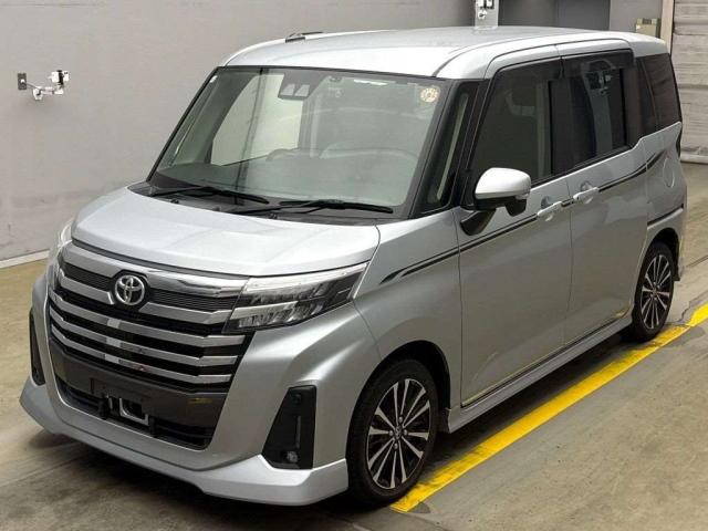 TOYOTA ROOMY 2021