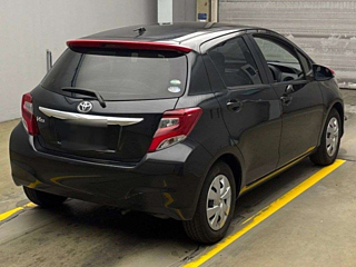 TOYOTA VITZ 2016