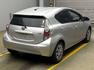 TOYOTA AQUA 2012