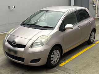 TOYOTA VITZ 2010