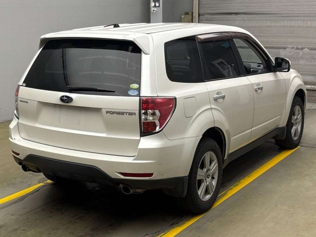 SUBARU FORESTER 2011