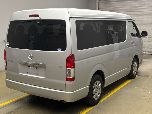 TOYOTA HIACE 2016