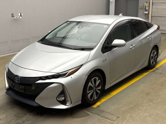 TOYOTA PRIUS PHV 2017