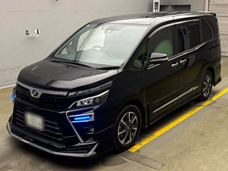 TOYOTA VOXY 2017