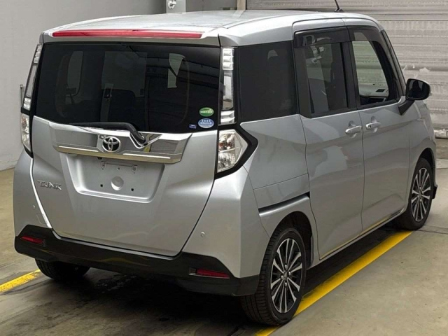 TOYOTA TANK 2018