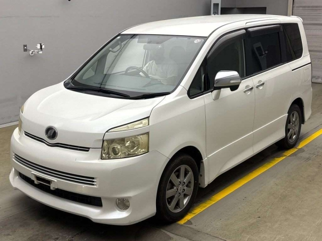 TOYOTA VOXY 2008