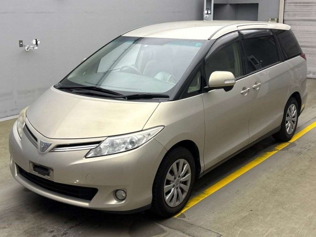 TOYOTA ESTIMA 2010