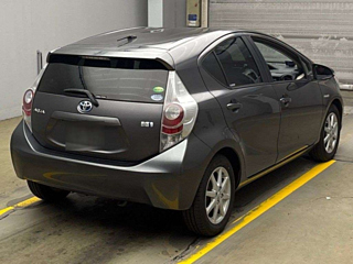 TOYOTA AQUA 2013