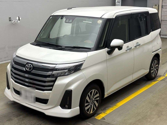 TOYOTA ROOMY 2023