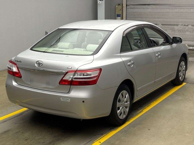 TOYOTA PREMIO 2011