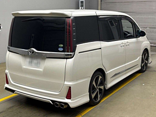 TOYOTA NOAH 2017