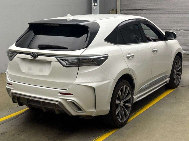 TOYOTA HARRIER 2017