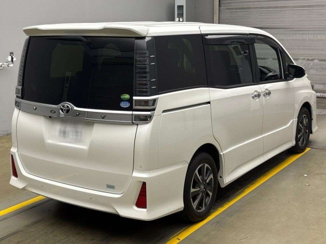 TOYOTA VOXY 2019