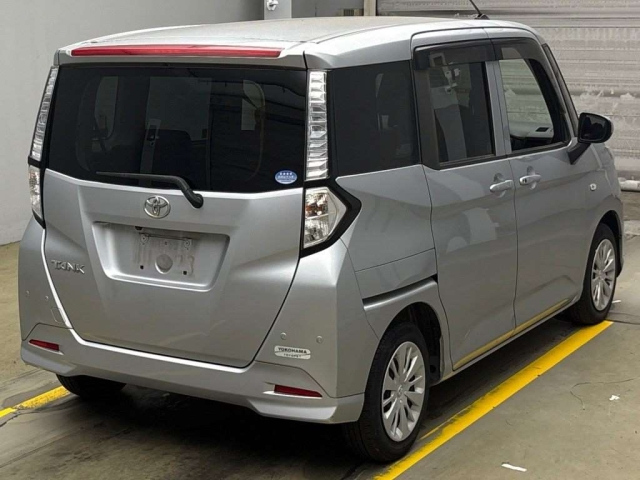 TOYOTA TANK 2020