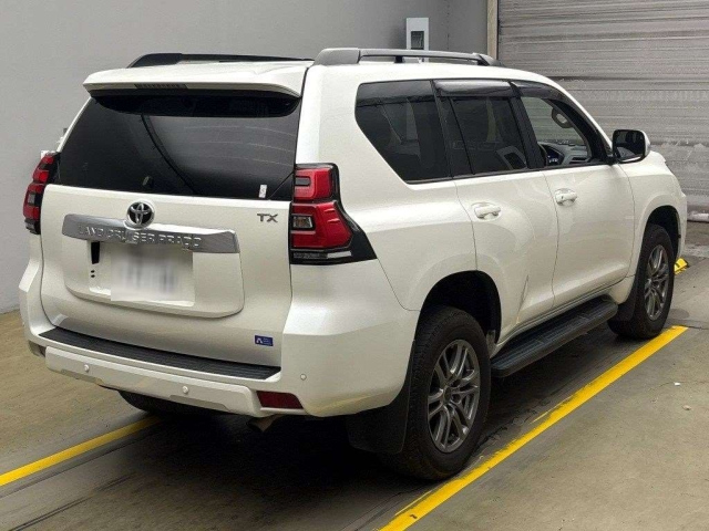 TOYOTA LAND CRUISER PRADO 2023
