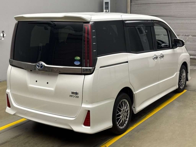 TOYOTA NOAH 2020