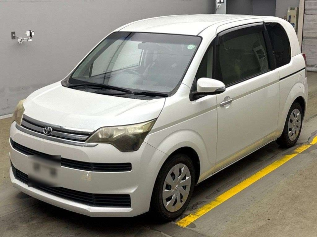 TOYOTA SPADE 2012