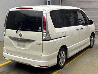 NISSAN SERENA 2011