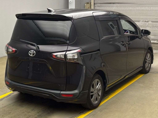 TOYOTA SIENTA 2018