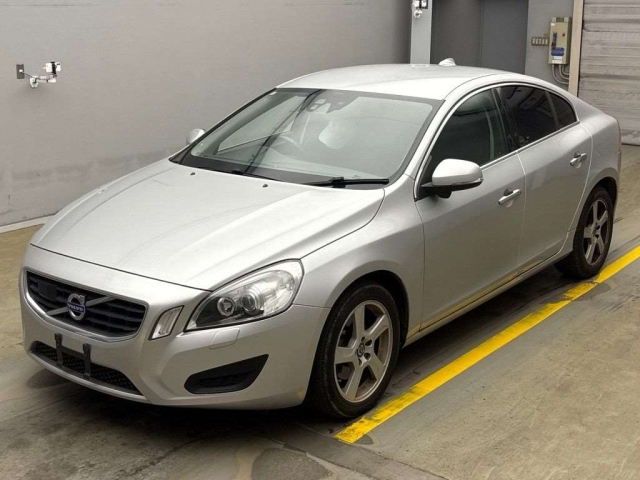 VOLVO S60 2011