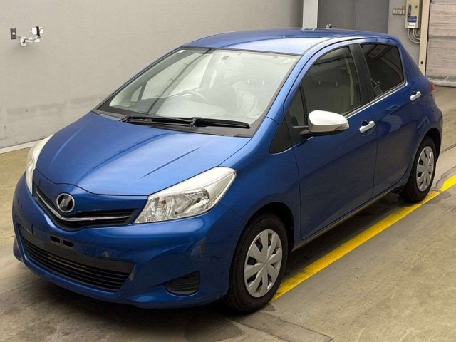TOYOTA VITZ 2012