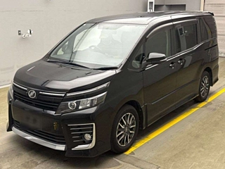 TOYOTA VOXY 2014