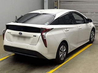 TOYOTA PRIUS 2016