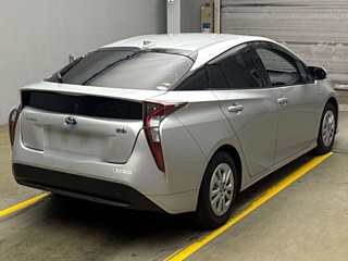 TOYOTA PRIUS 2018
