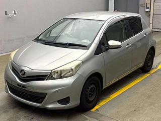 TOYOTA VITZ 2011