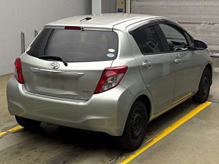 TOYOTA VITZ 2011
