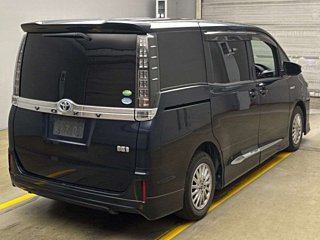 TOYOTA VOXY 2014