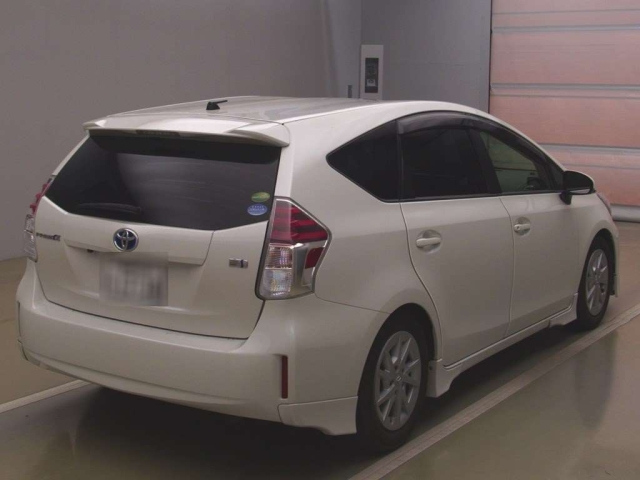 TOYOTA PRIUS ALPHA 2021