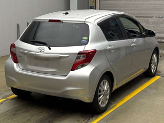TOYOTA VITZ 2014