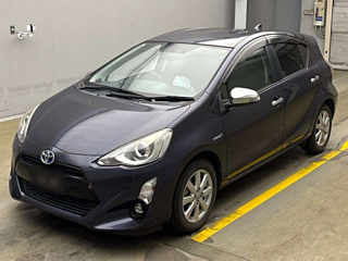 TOYOTA AQUA 2015