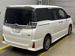TOYOTA VOXY 2019