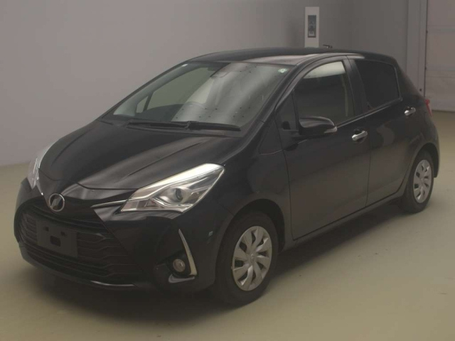 TOYOTA VITZ 2019